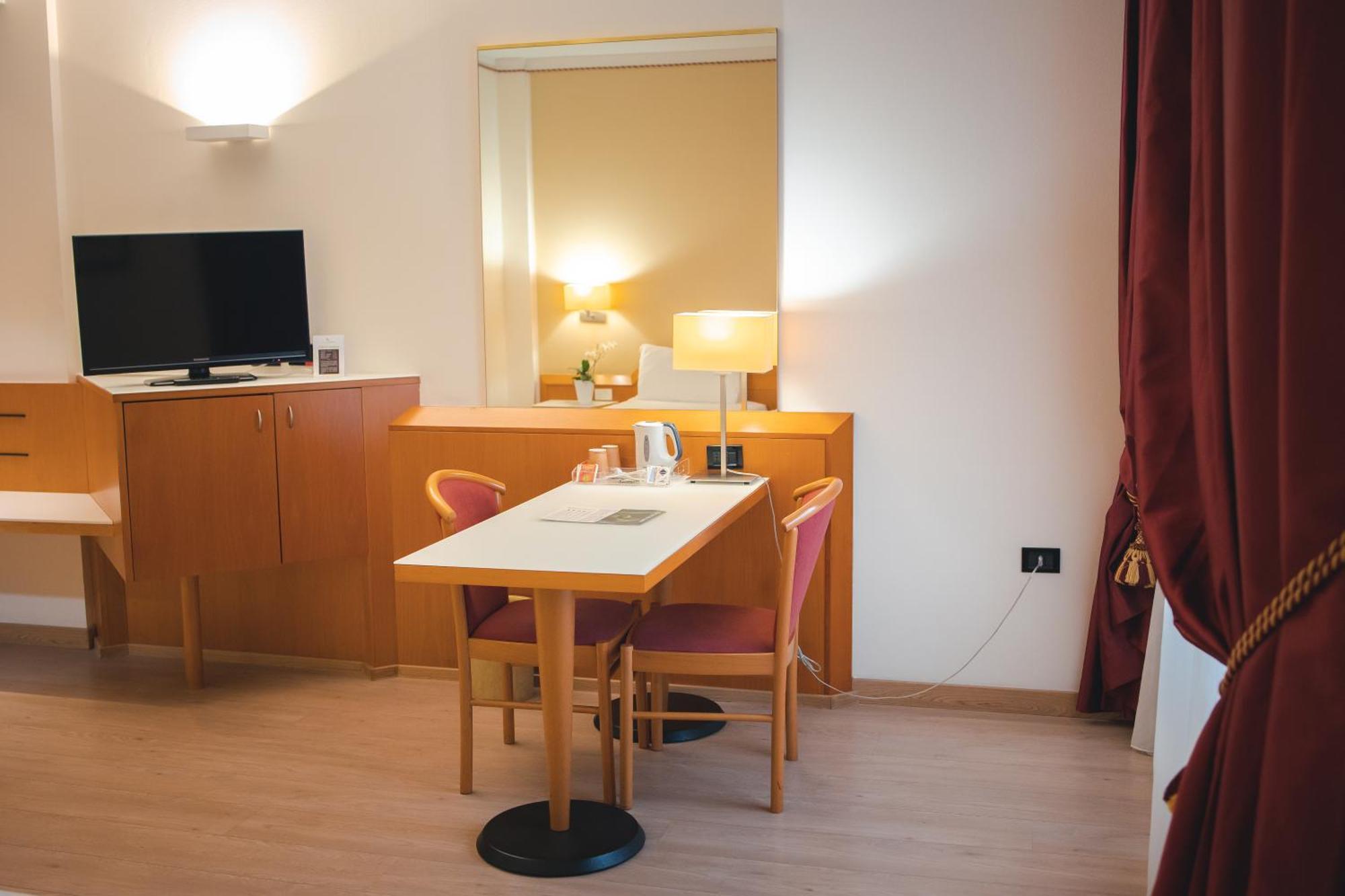 Best Western Mirage Hotel Fiera Paderno Dugnano Kültér fotó